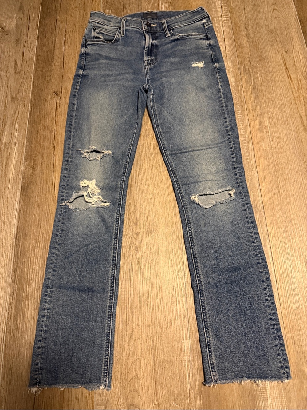 Mother The Mid Rise Dazzler Ankle Fray jeans in the Weekend Warrior wash,